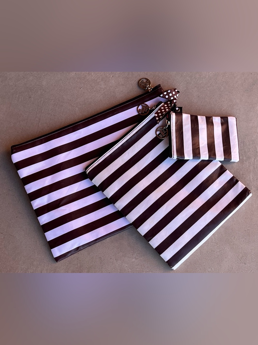 Henri Bendel To Go Tech Pouch Set 3 Brown White Stripe Laptop Tablet Phone Bags - Picture 2 of 12